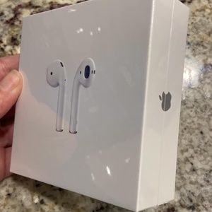 Apple AirPods 2nd Gen